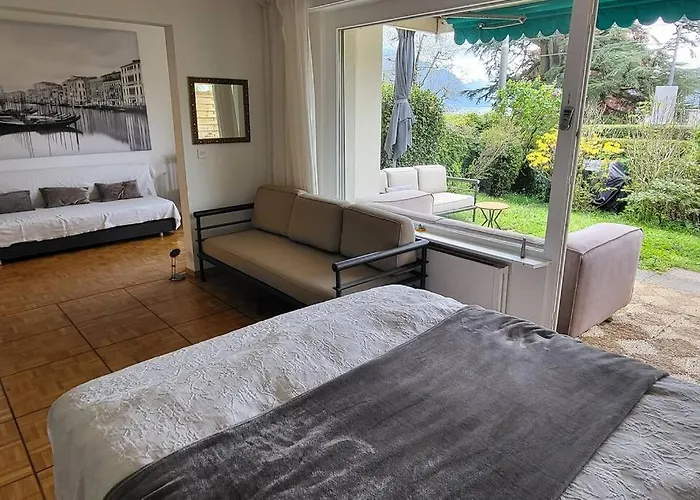 Apartment Side/fire Place/garden/freeparking/45m2 *