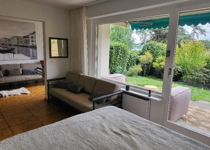 Side/fire Place/garden/freeparking/45m2 Apartament La Tour-de-Peilz